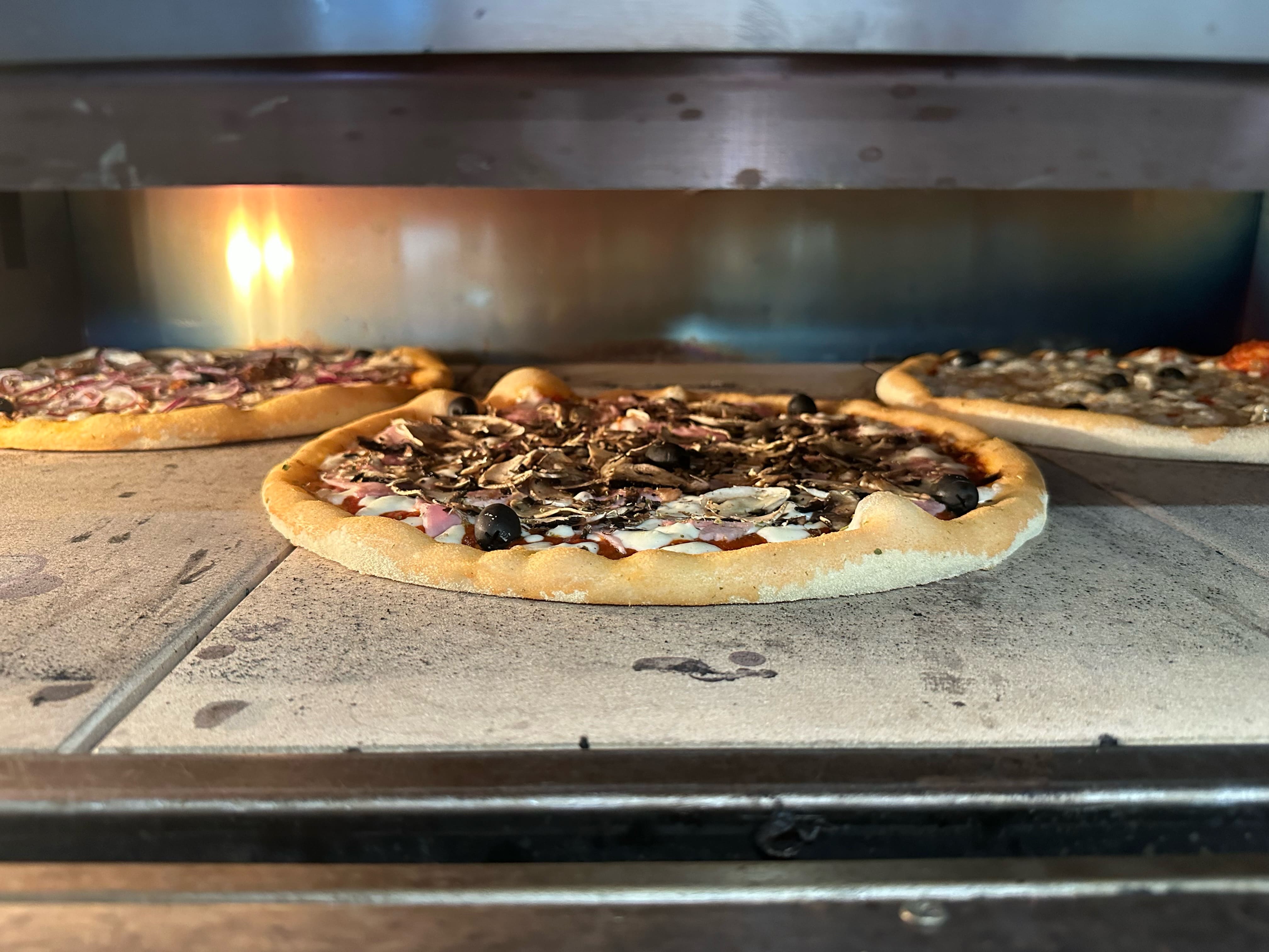 Ambiance Pizza Lunel - Photo 1